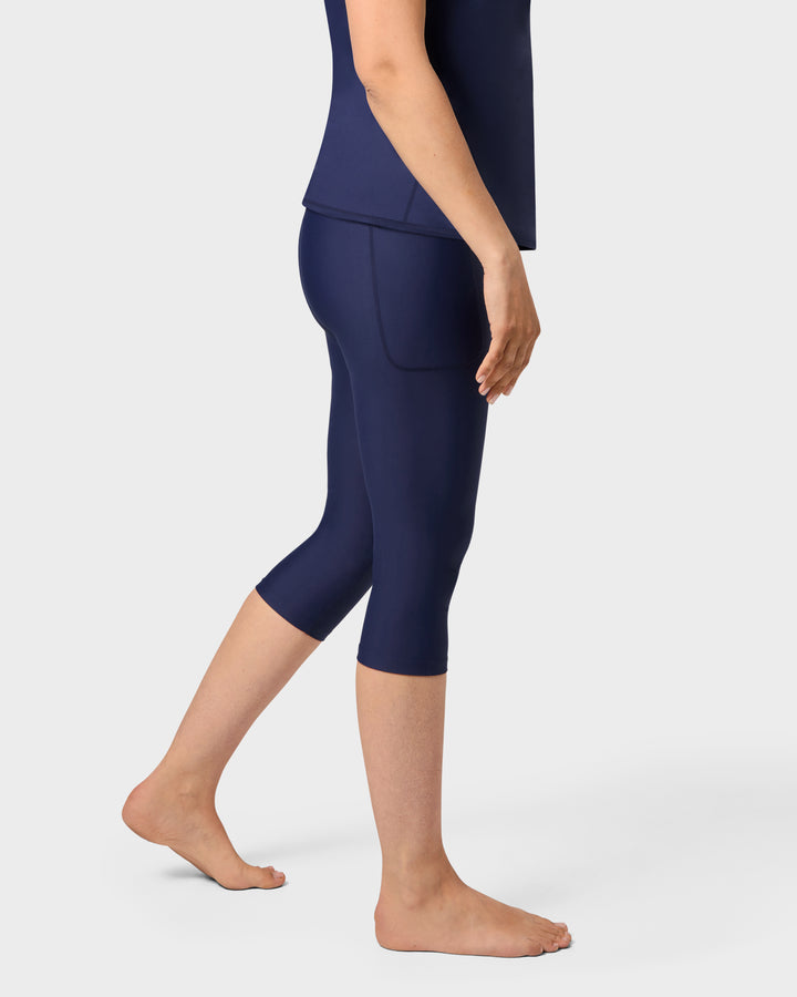 Signature Navy Capri